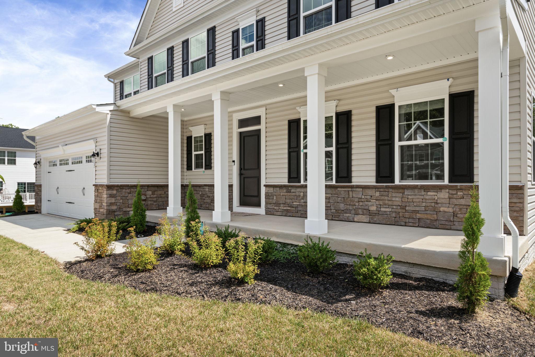 WOODBERRY MANOR - Residential