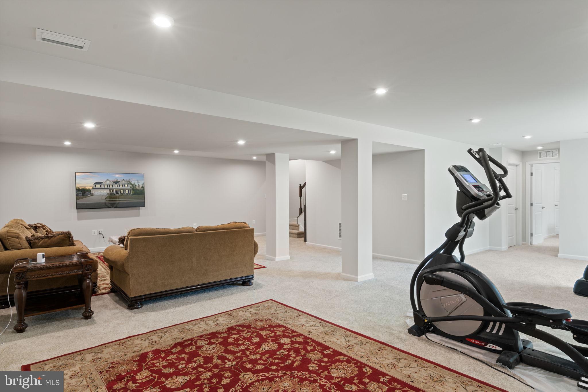 WOODBERRY MANOR - Residential