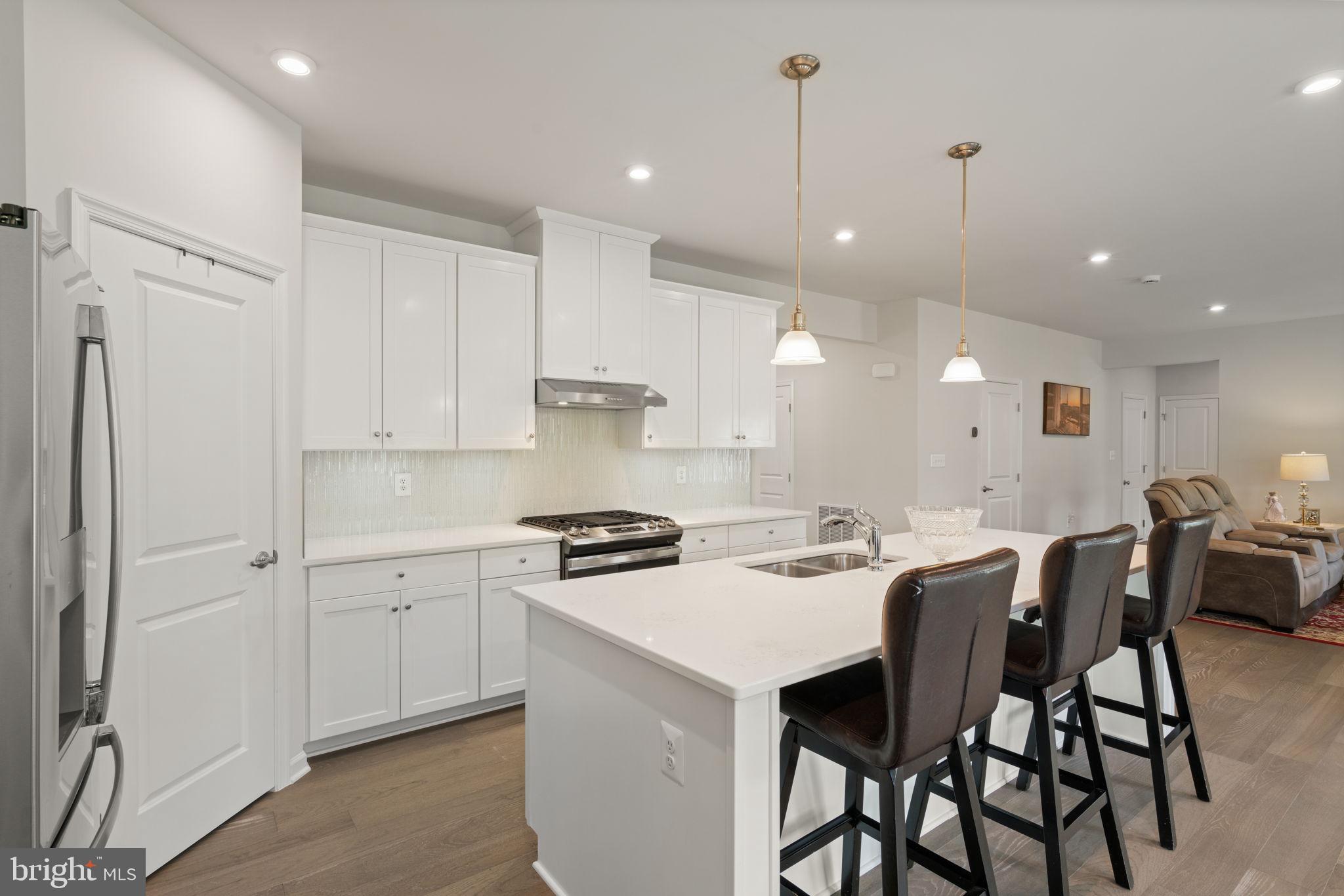 WOODBERRY MANOR - Residential