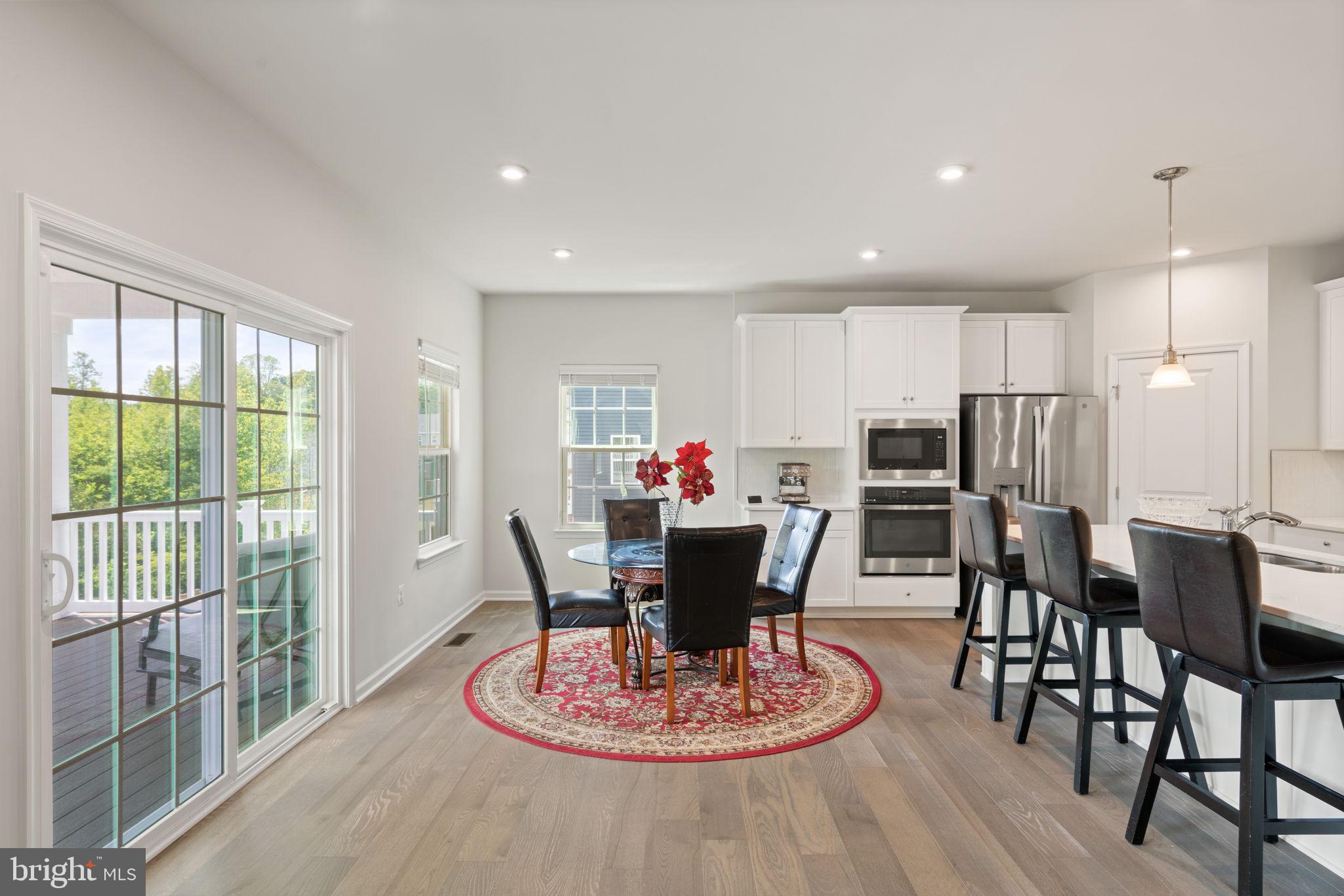 WOODBERRY MANOR - Residential