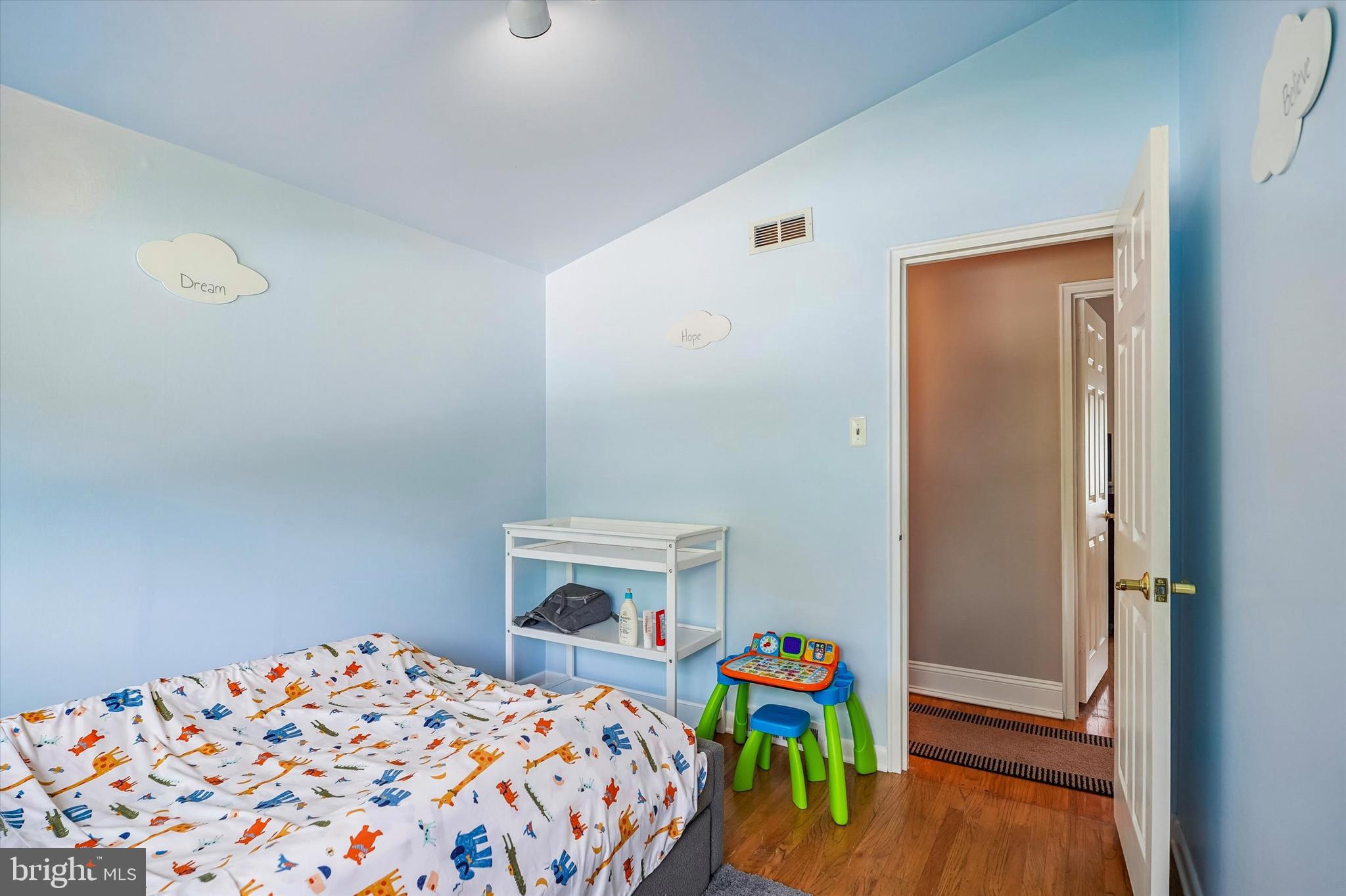 PLYMOUTH HILLS - Residential