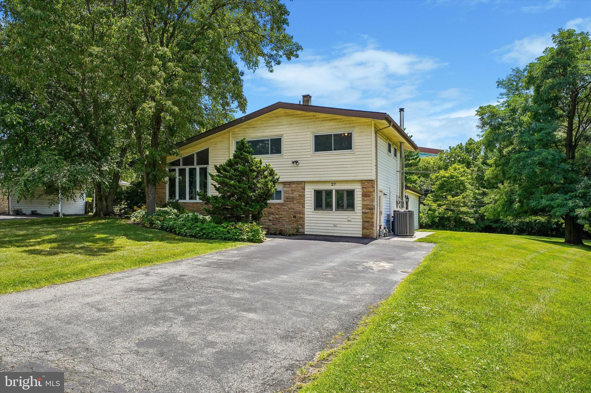 PLYMOUTH HILLS - Residential