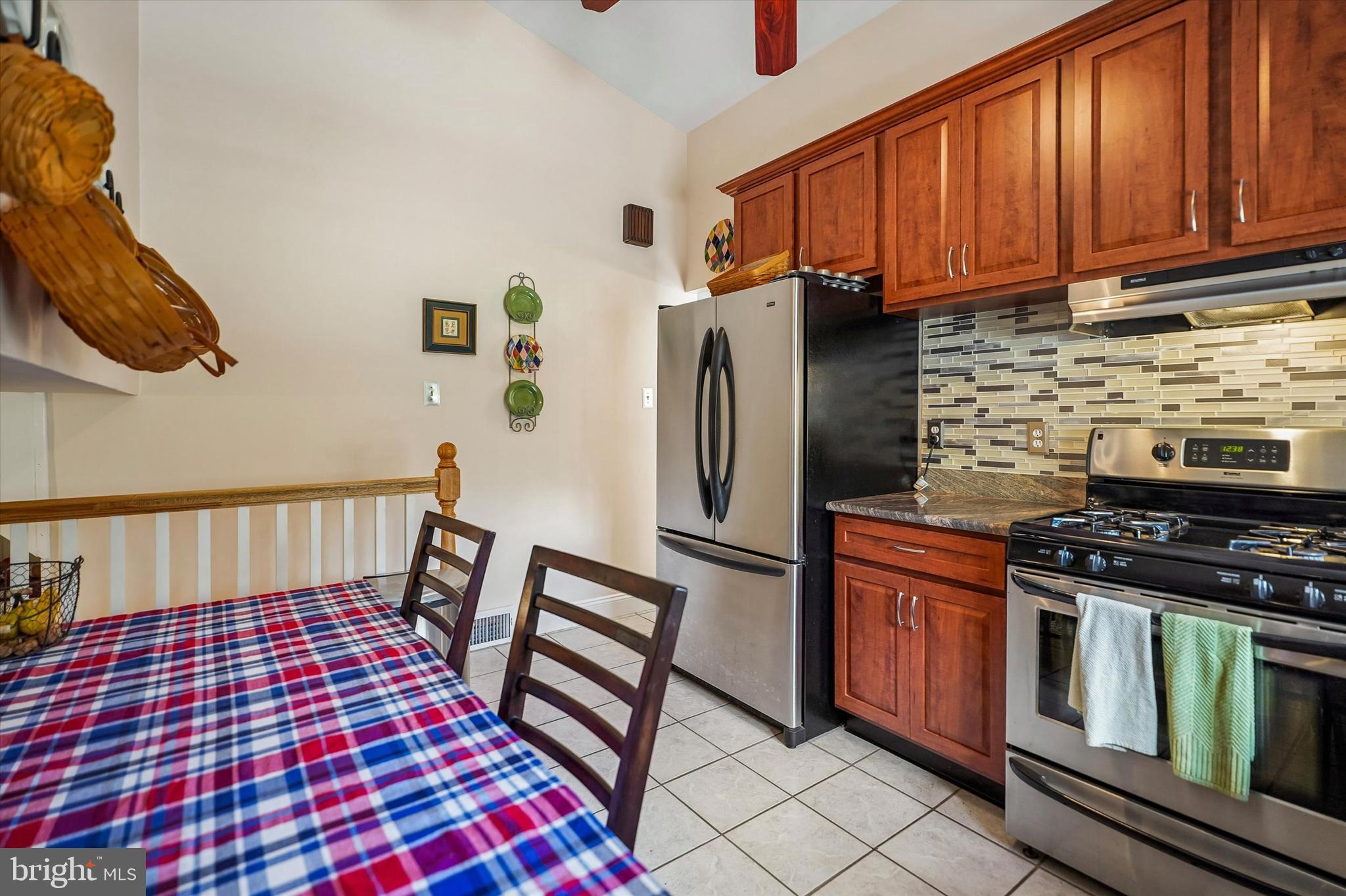 PLYMOUTH HILLS - Residential