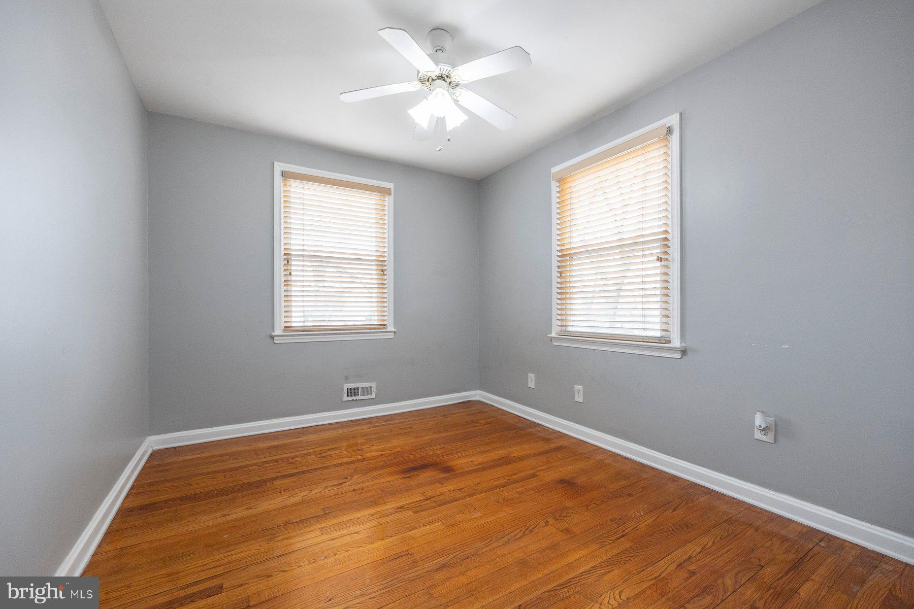 FRANKFORD - Residential Lease