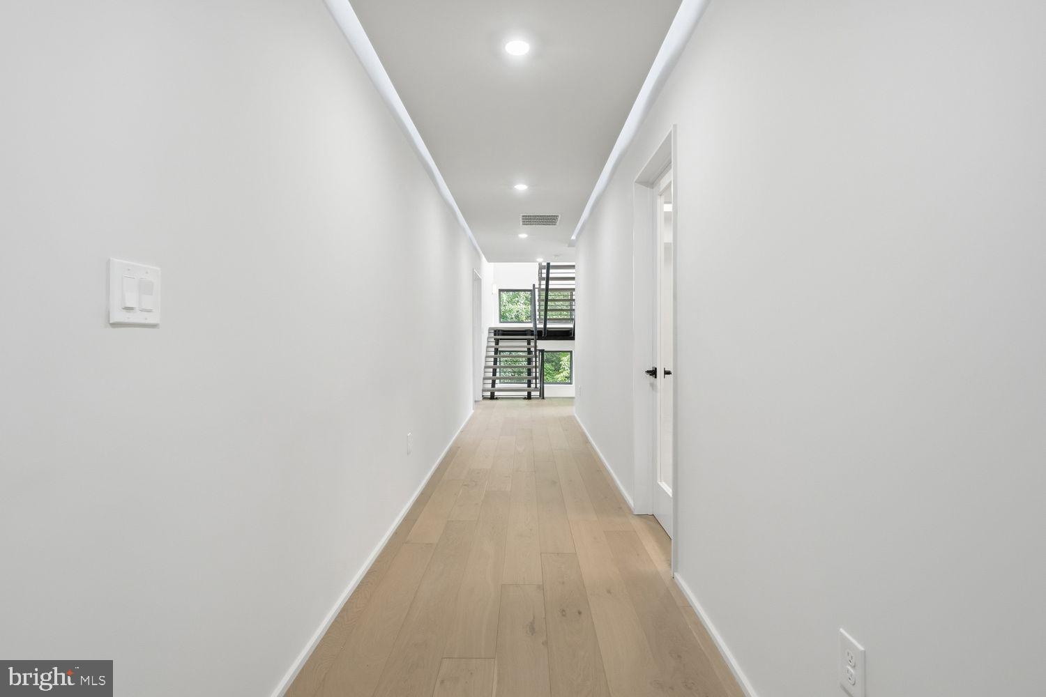 DUNN LORING WOODS - Residential