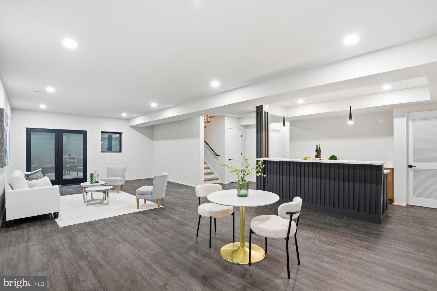 DUNN LORING WOODS - Residential