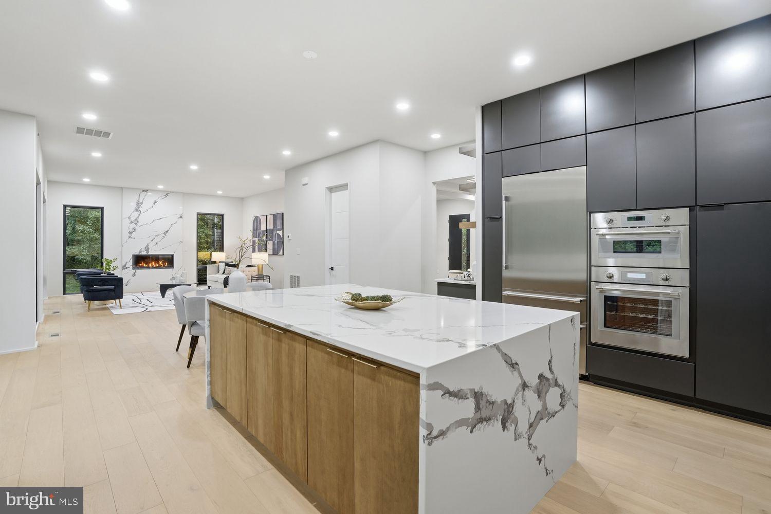 DUNN LORING WOODS - Residential