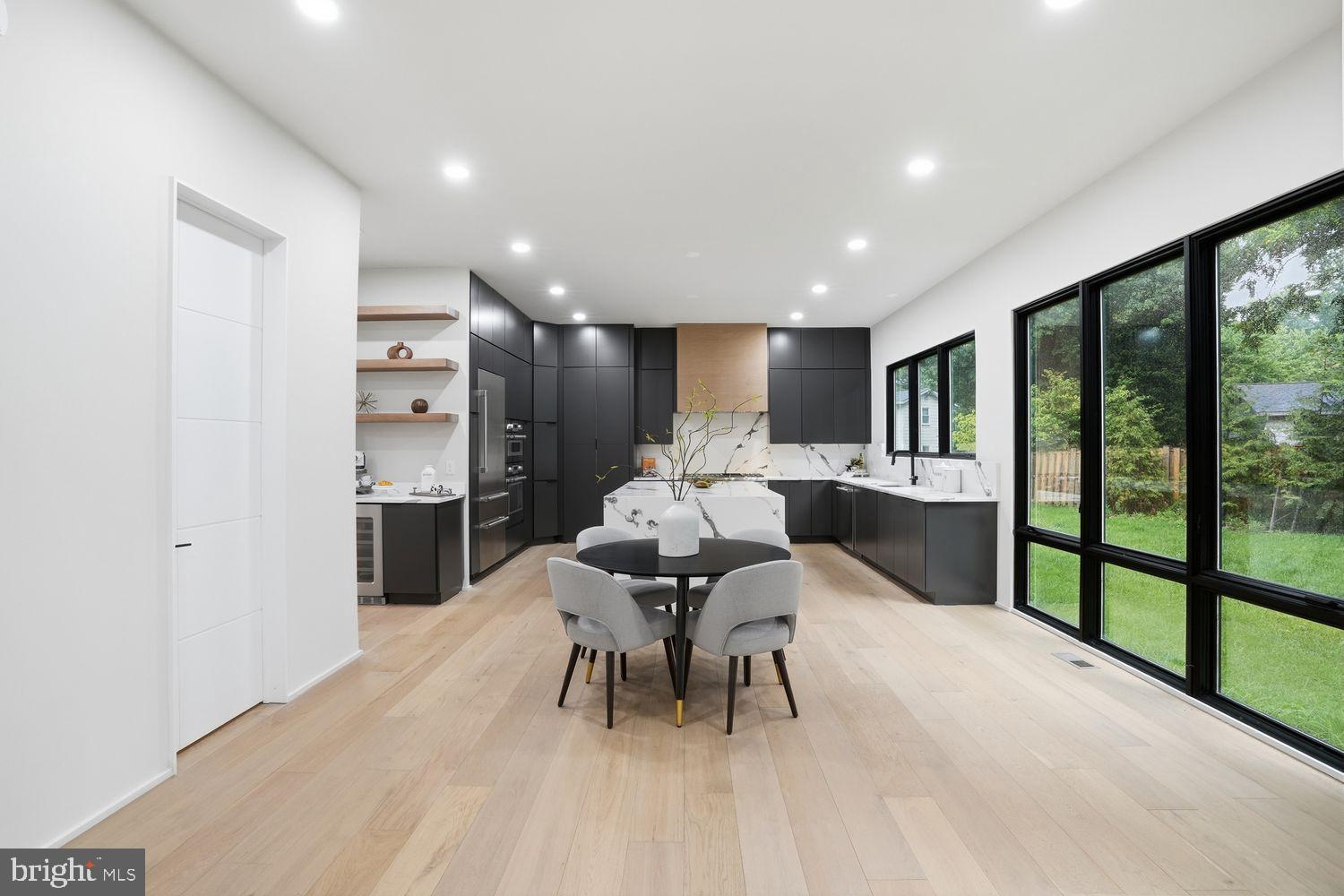 DUNN LORING WOODS - Residential