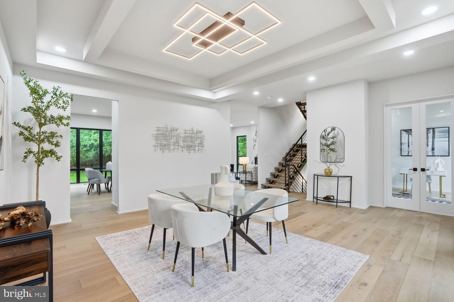 DUNN LORING WOODS - Residential