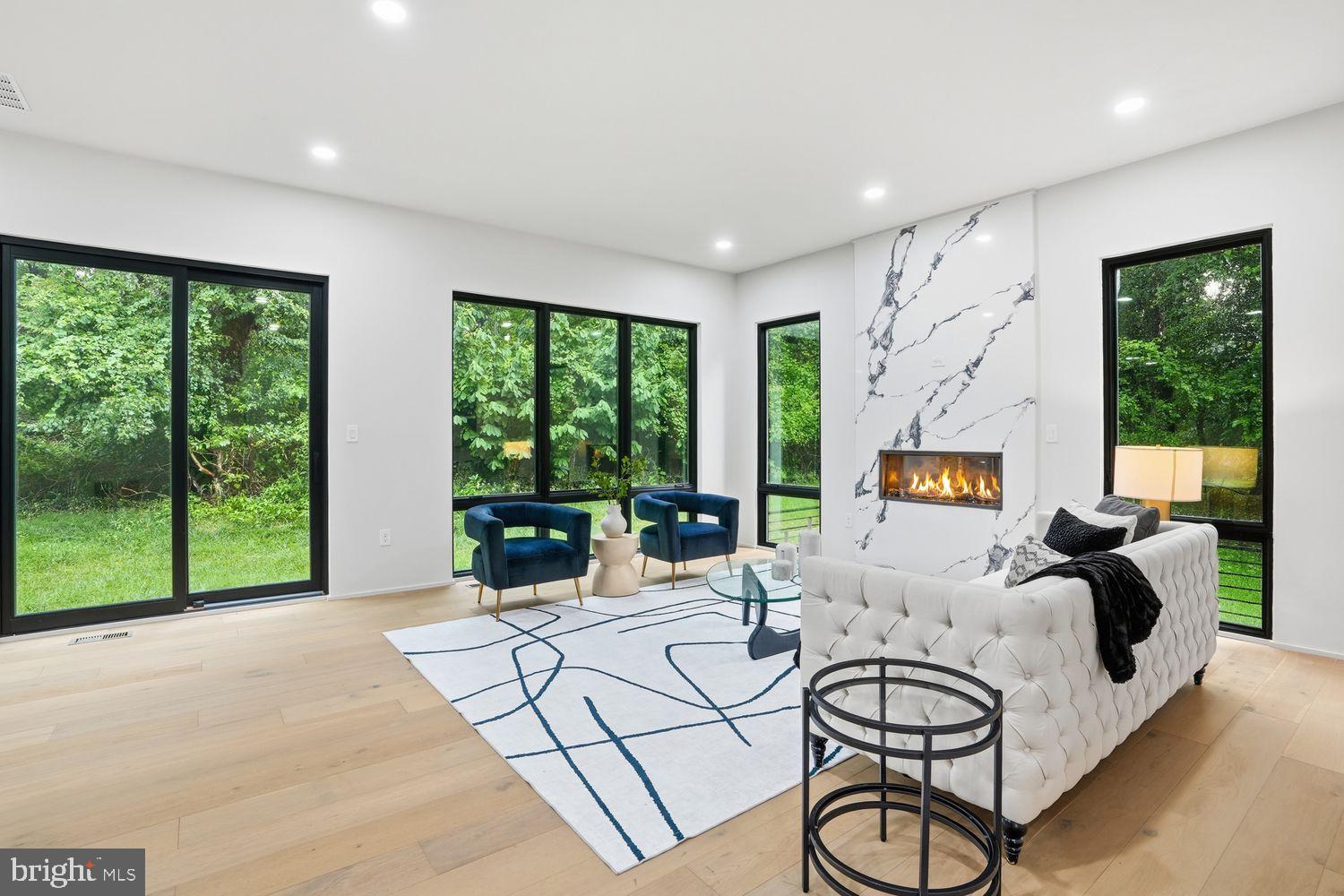 DUNN LORING WOODS - Residential