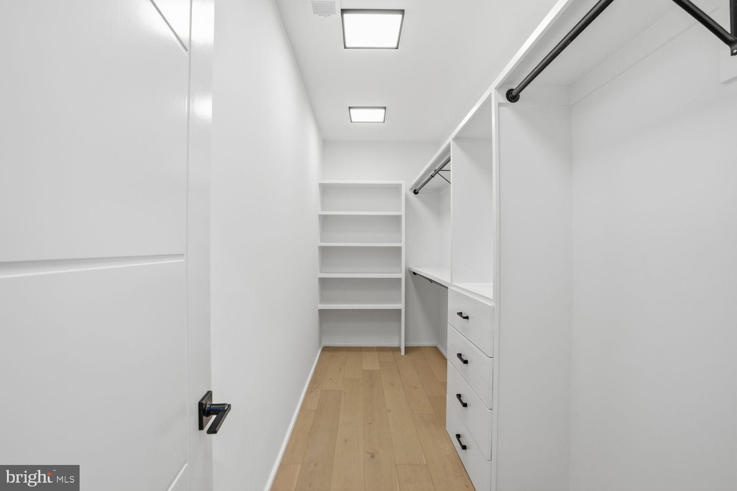 DUNN LORING WOODS - Residential