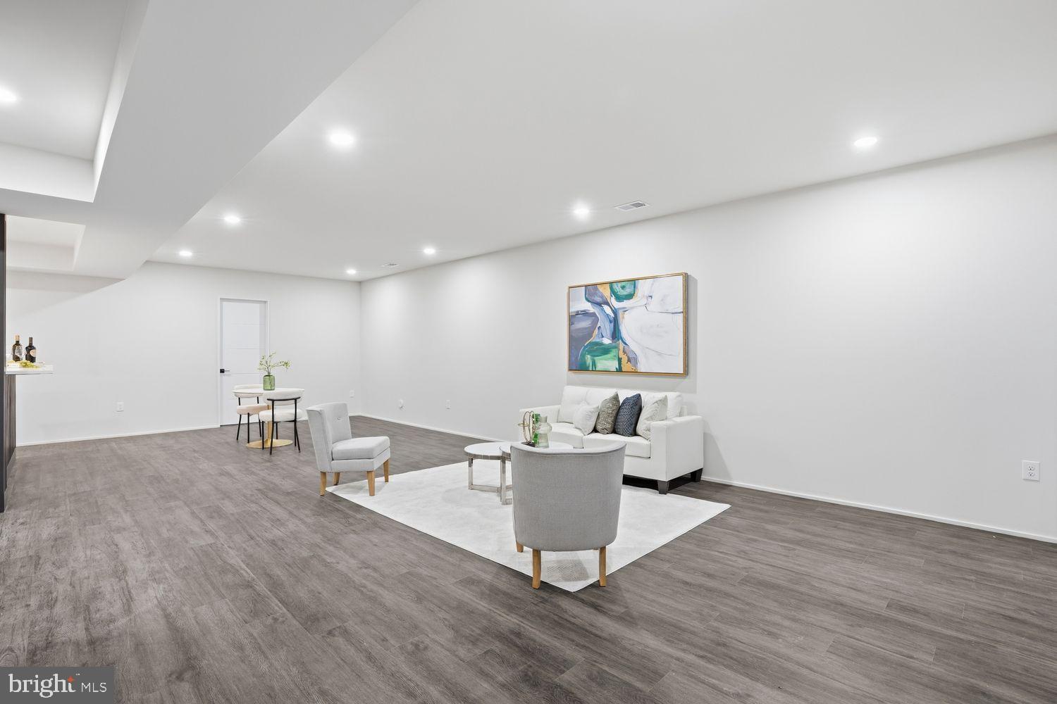 DUNN LORING WOODS - Residential
