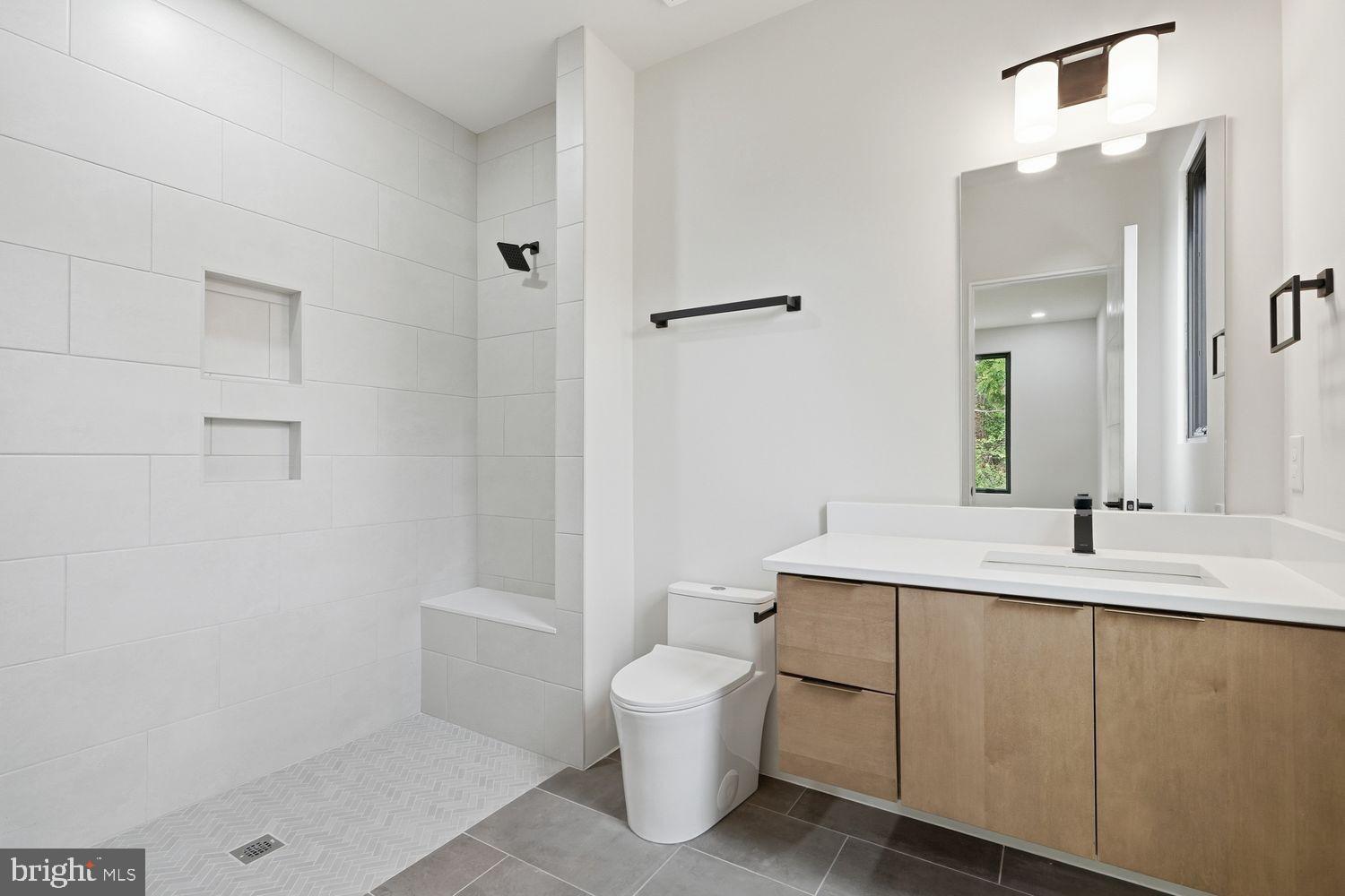DUNN LORING WOODS - Residential