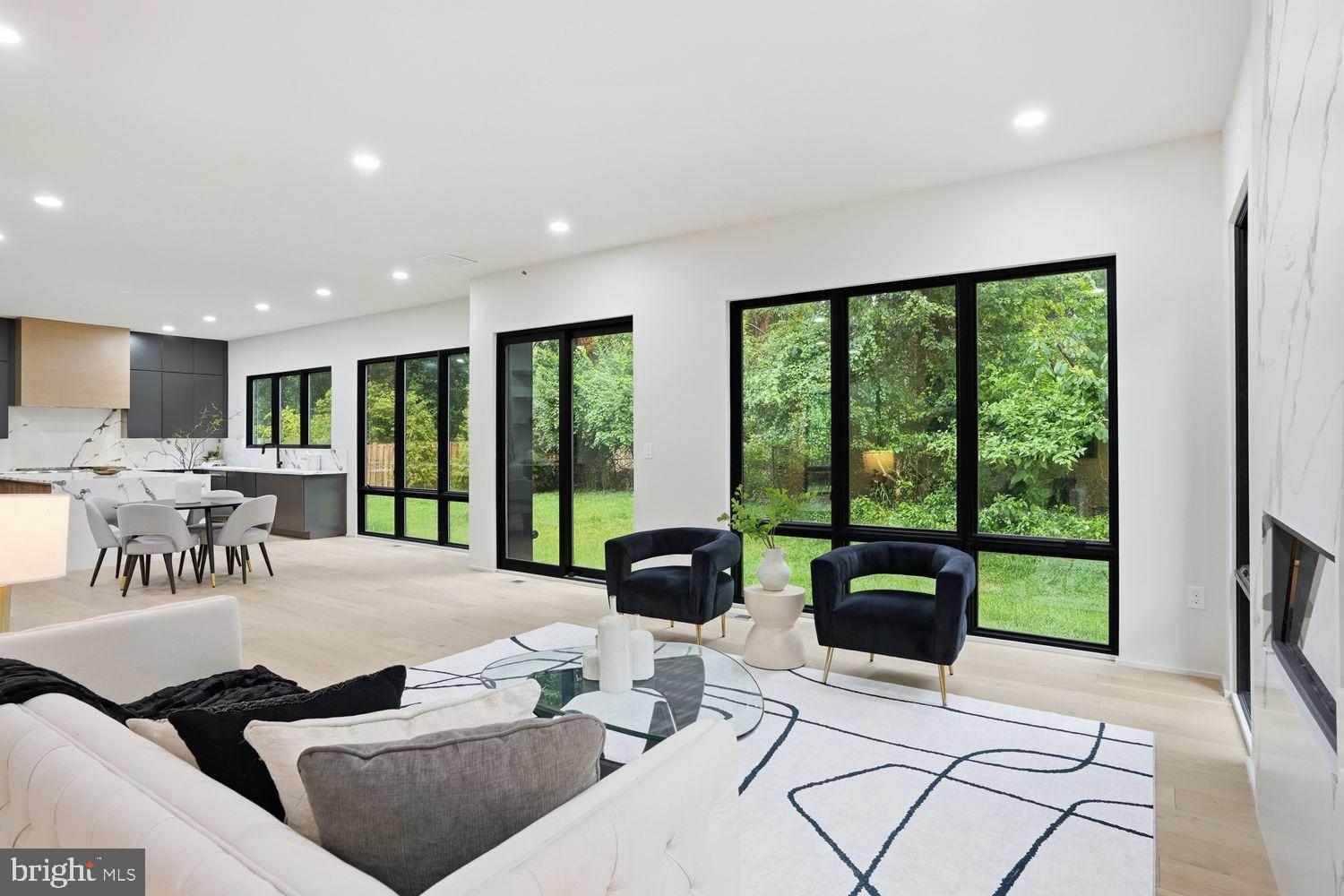 DUNN LORING WOODS - Residential
