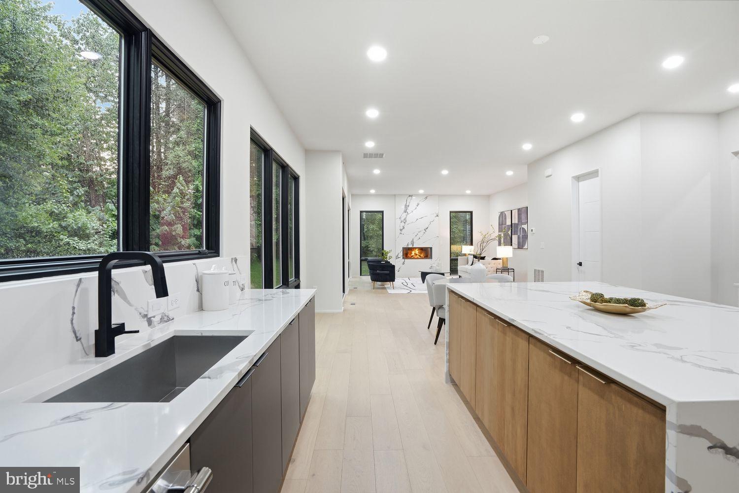DUNN LORING WOODS - Residential