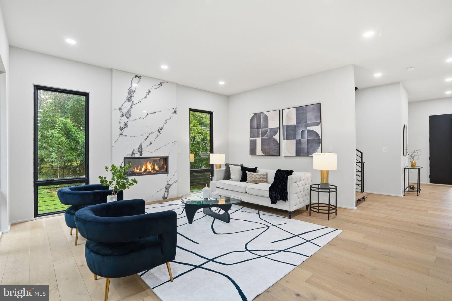DUNN LORING WOODS - Residential