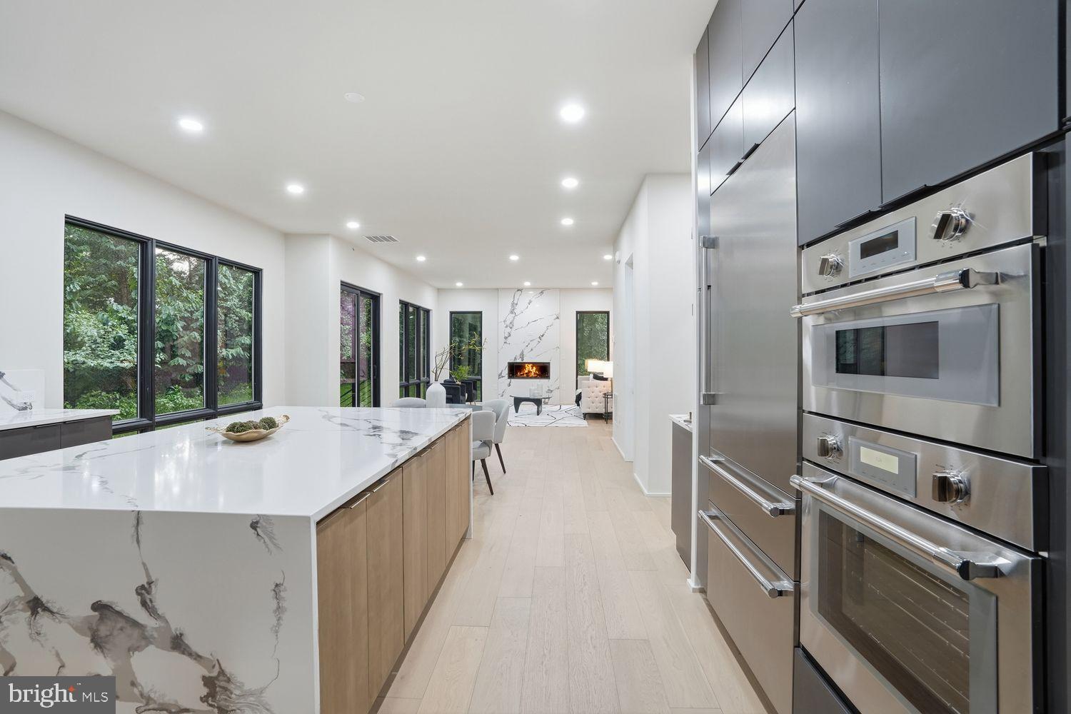 DUNN LORING WOODS - Residential