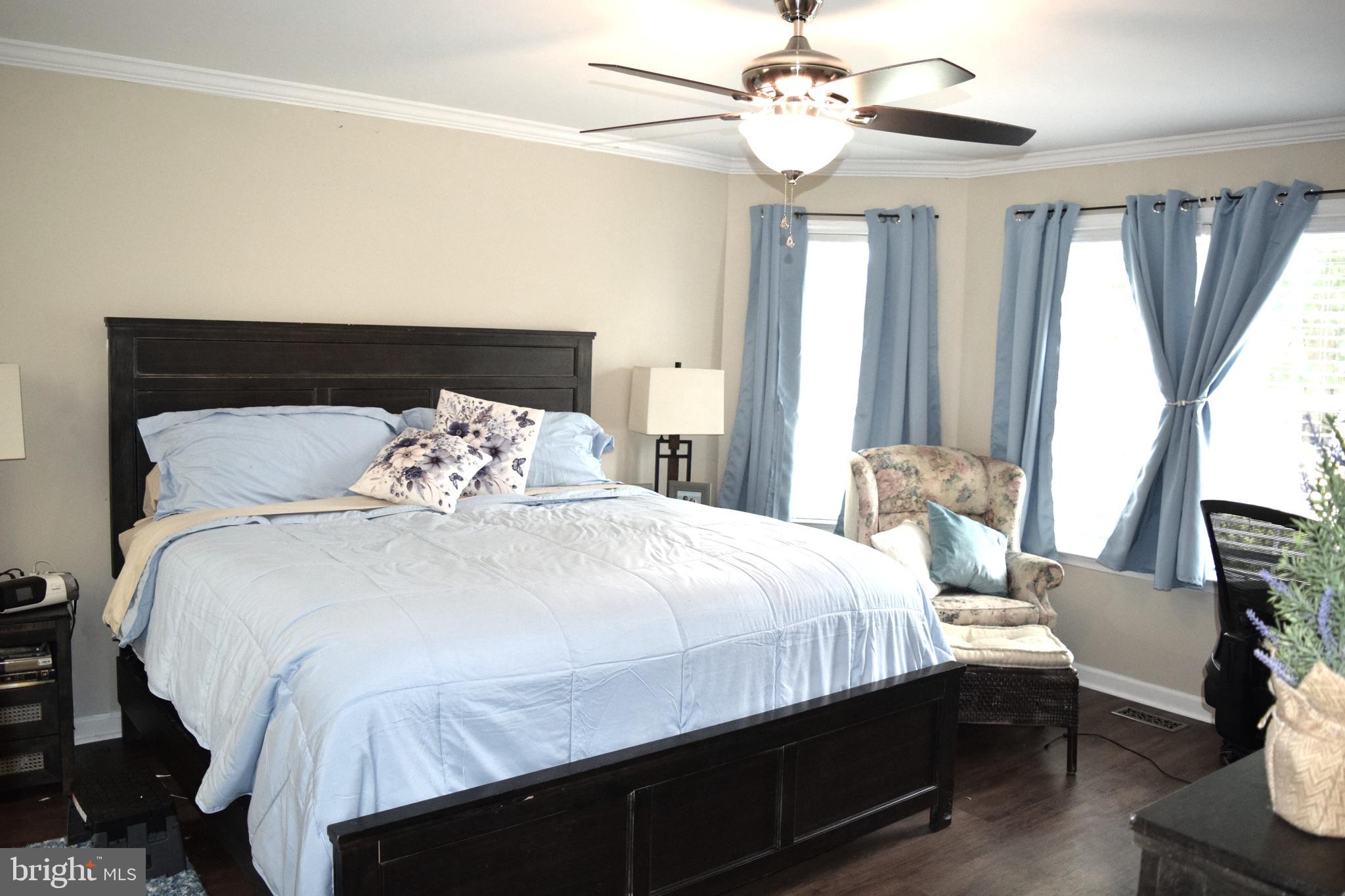 FORT HILL FARMS - Residential