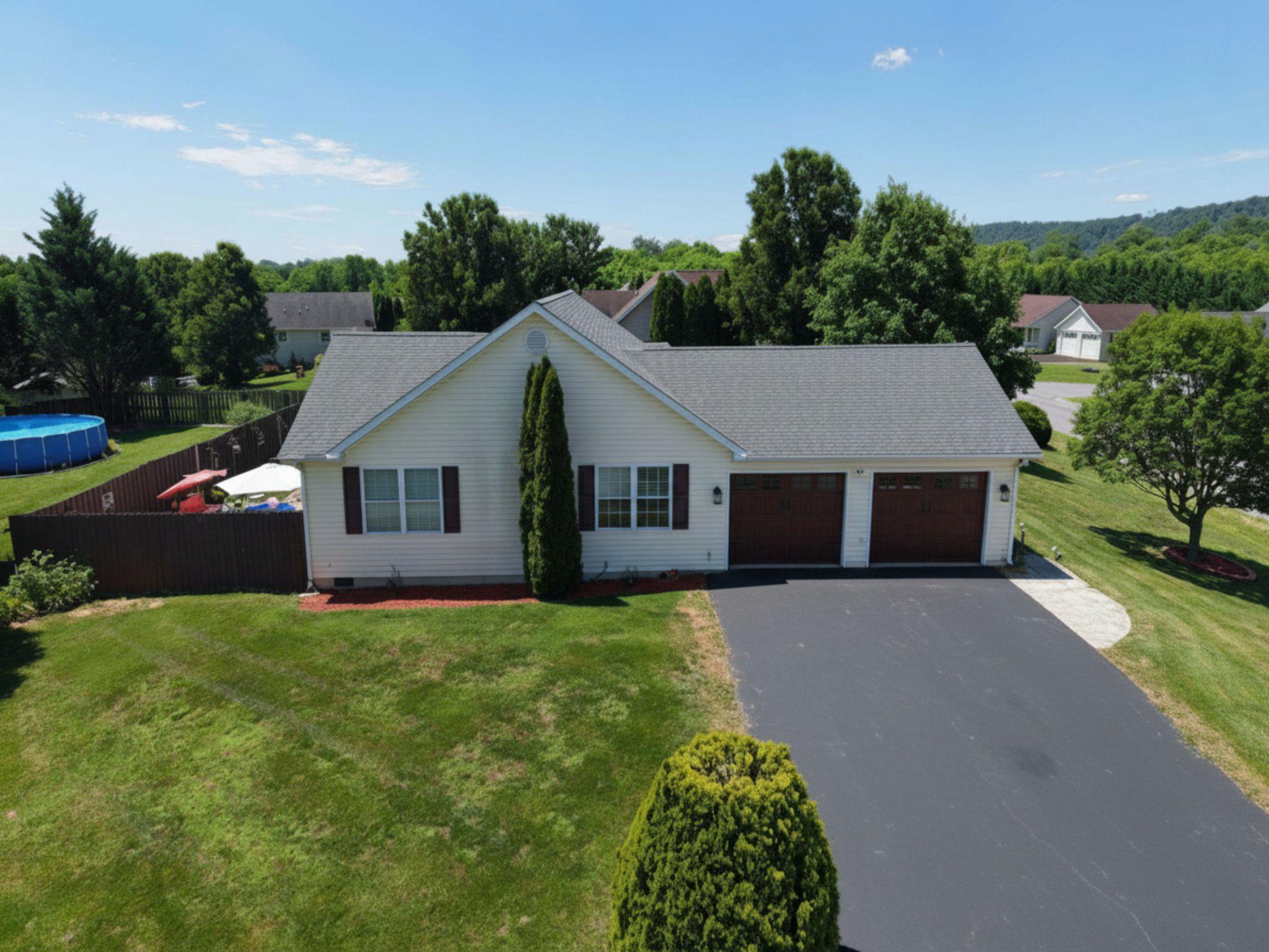 FORT HILL FARMS - Residential