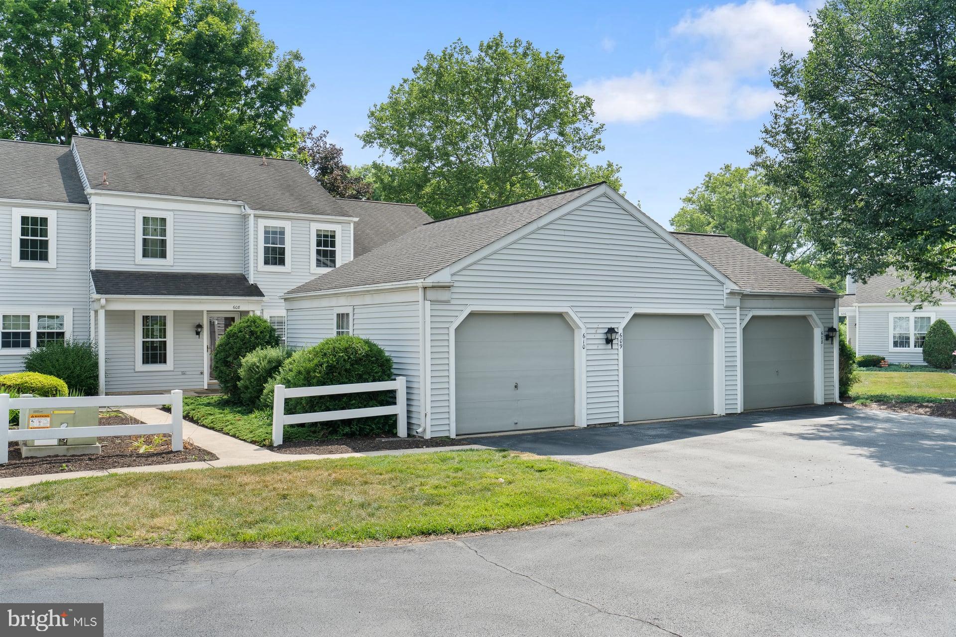 ROCKLEDGE - Residential