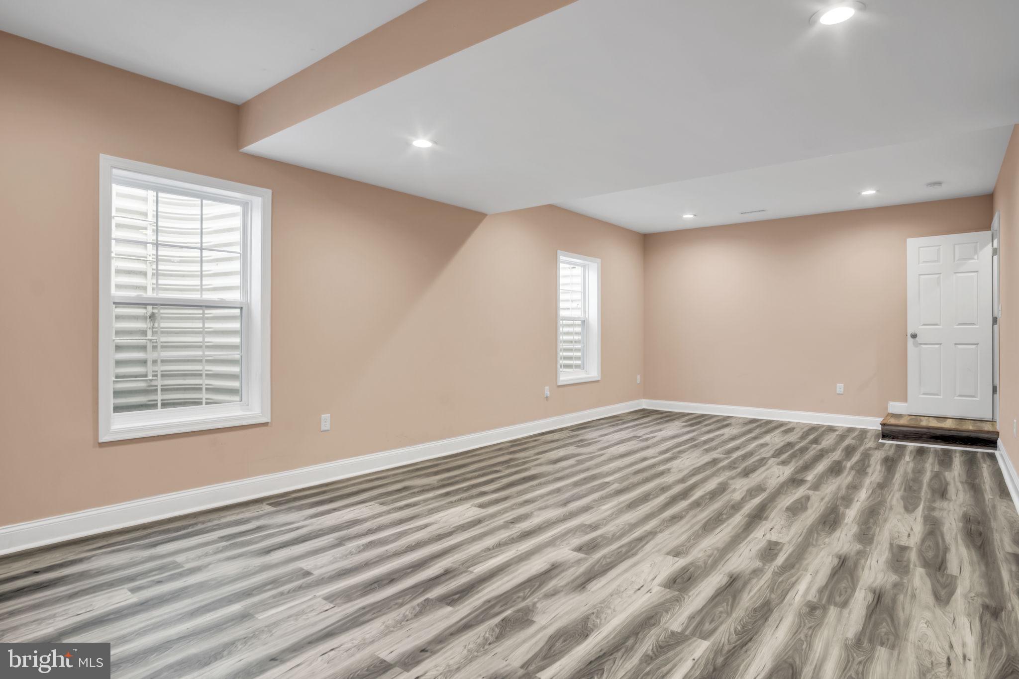 WRIGHT'S LANDING - Residential