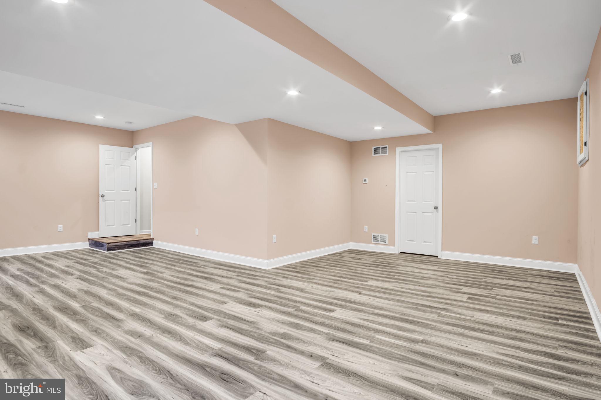 WRIGHT'S LANDING - Residential