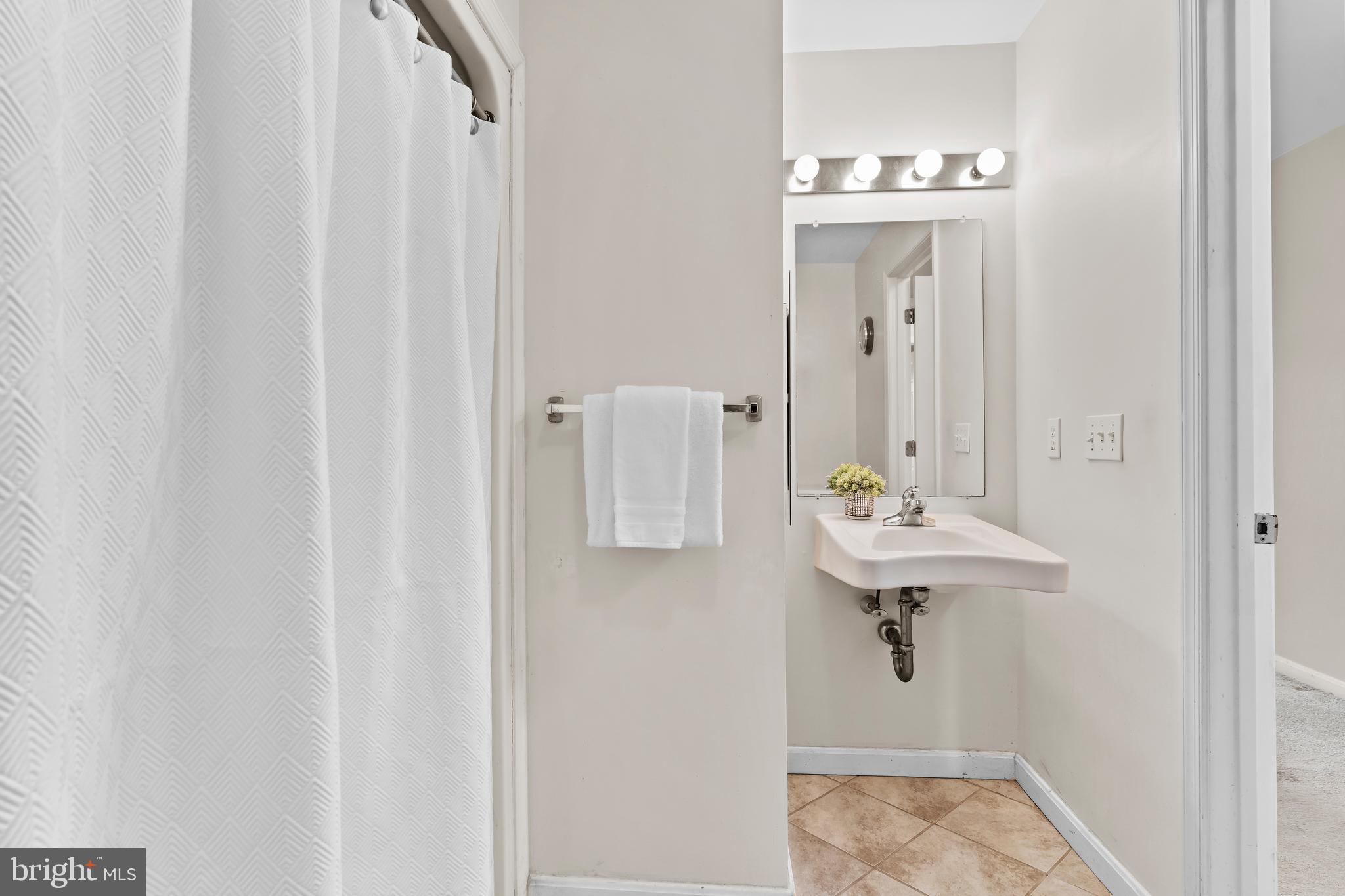 NORTHWOODS CROSSING - Residential