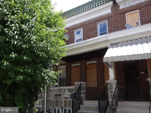 Opportunity awaits in this three bedroom, one bath row house. Work is required to make this home move in
ready but could be worth the effort. Boarded with no interior access. Possible delay in closing as deed is in the process of being recorded. Buyer is responsible verifying all information contained in this listing. Property sold in “as-is” condition without repairs or warranty.