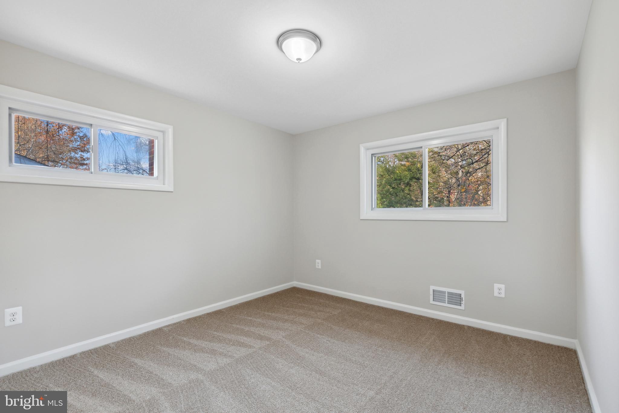 ROCK CREEK PALISADES - Residential