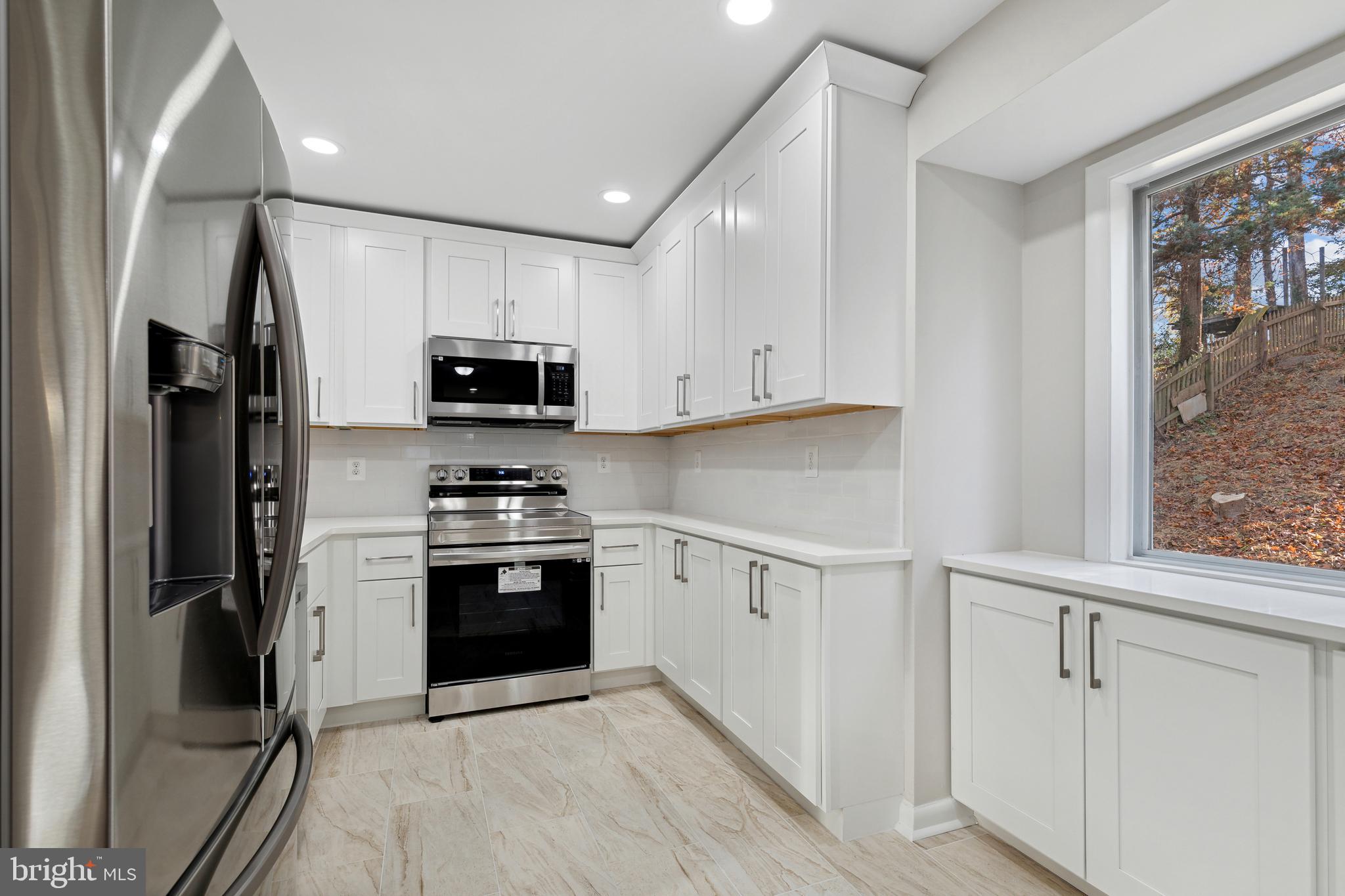 ROCK CREEK PALISADES - Residential