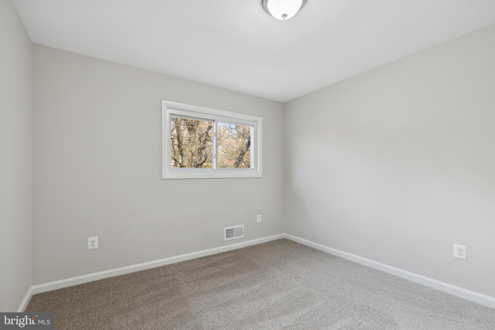 ROCK CREEK PALISADES - Residential