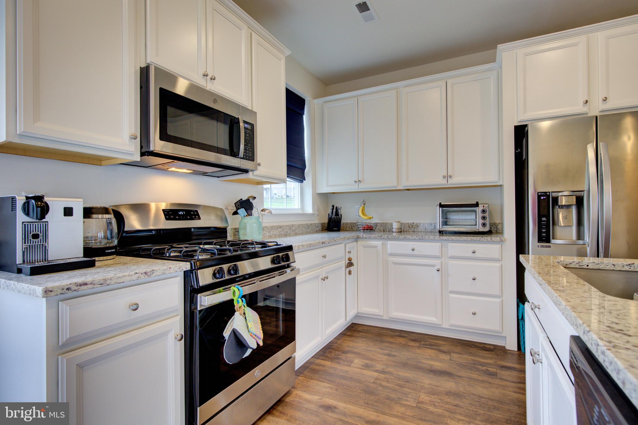 WHISPERING WOODS - Residential