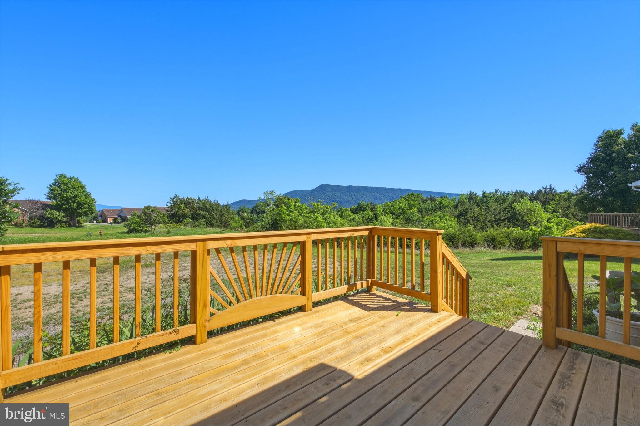 SIGNAL KNOLLS - Residential