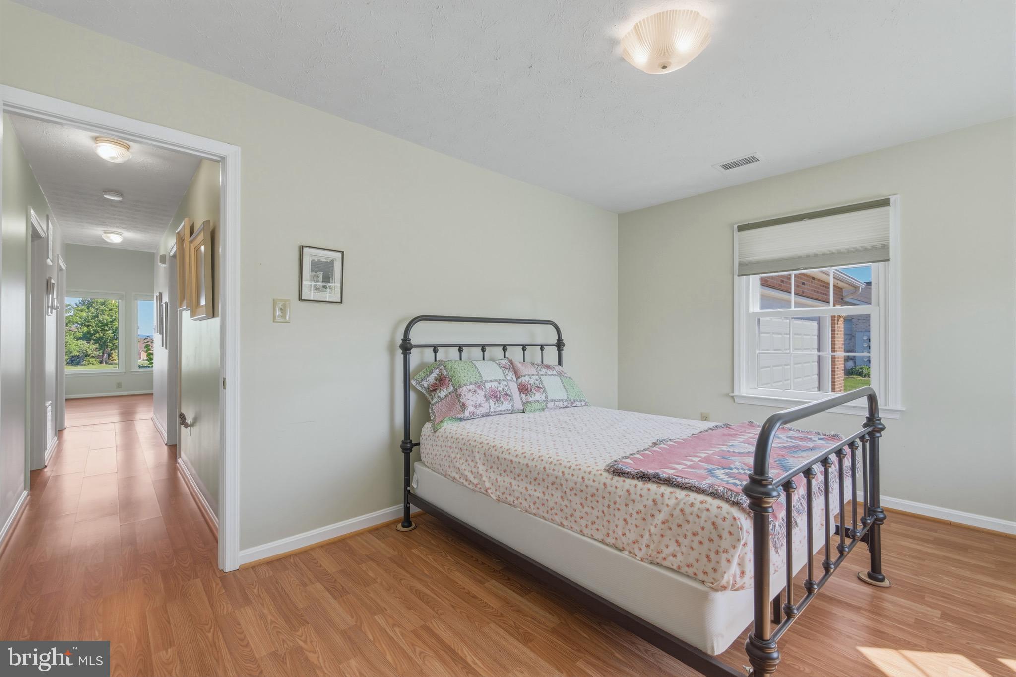 SIGNAL KNOLLS - Residential
