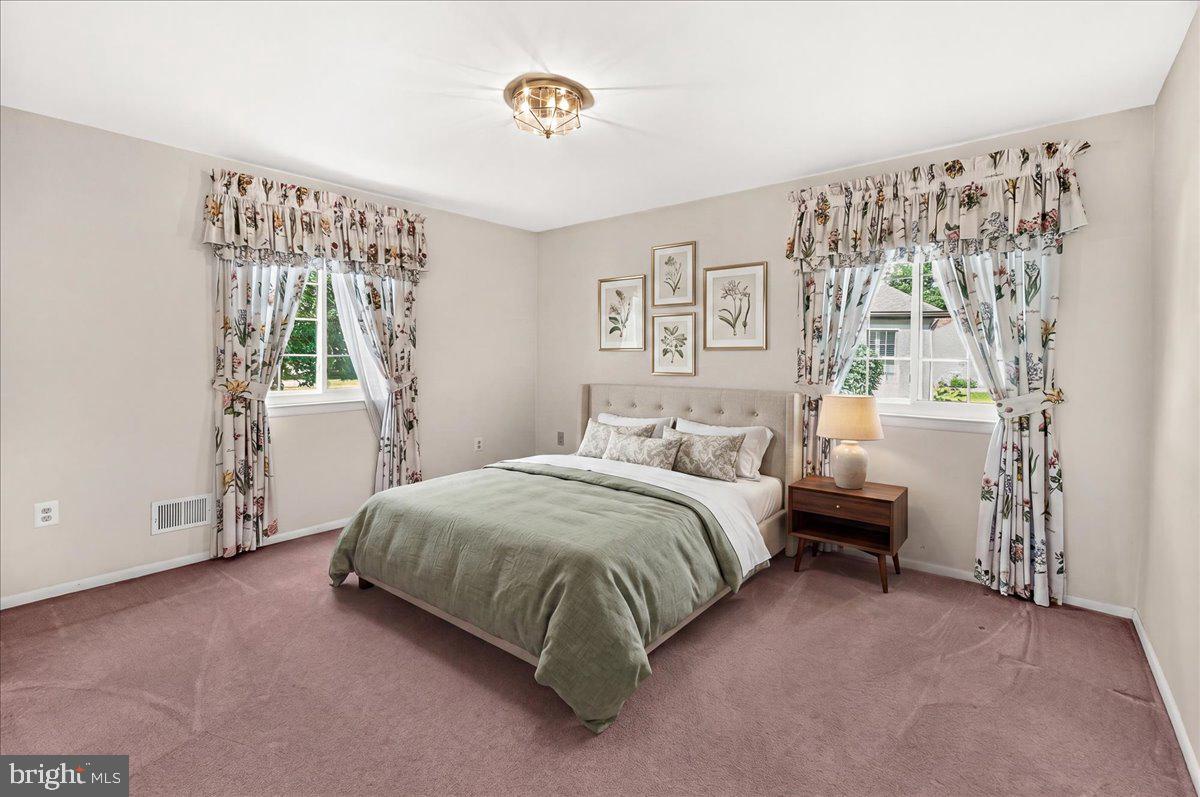 CRESTWOOD VILLAGE - Residential
