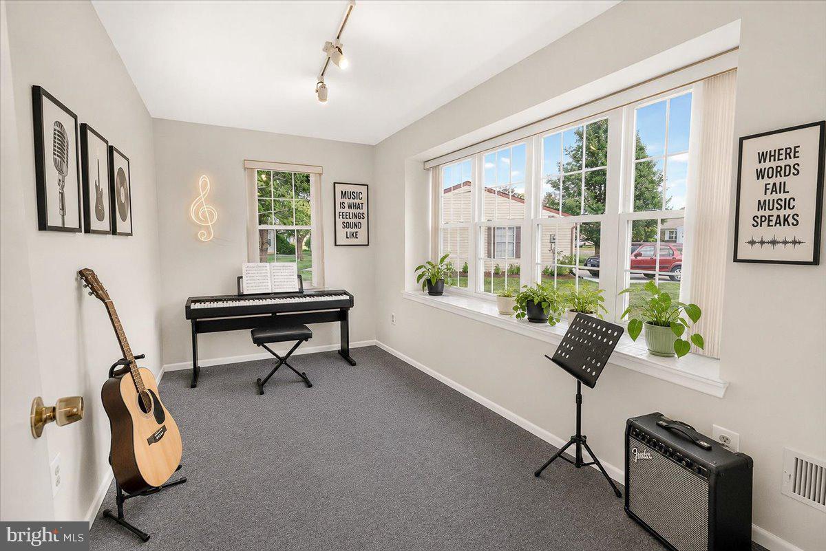 CRESTWOOD VILLAGE - Residential