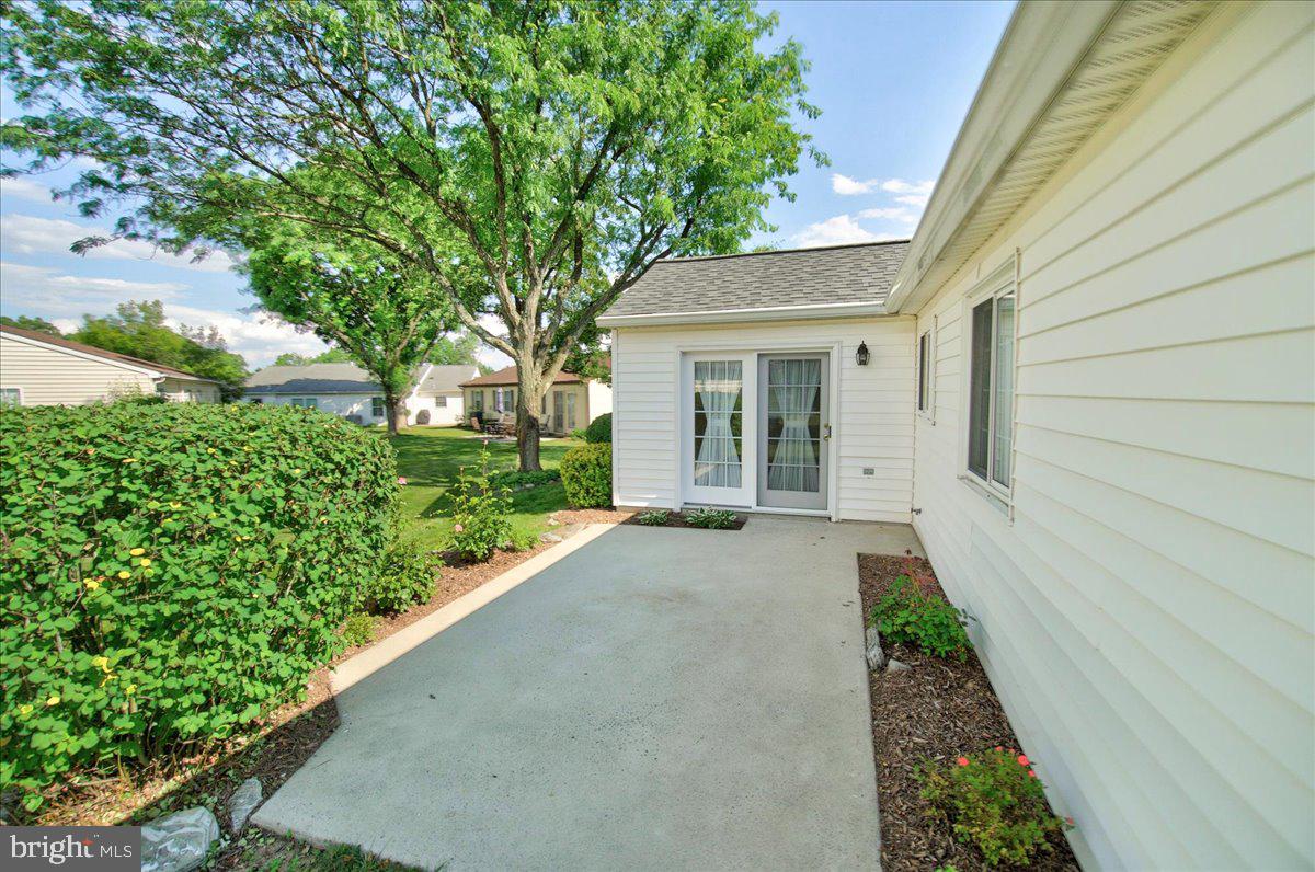 CRESTWOOD VILLAGE - Residential