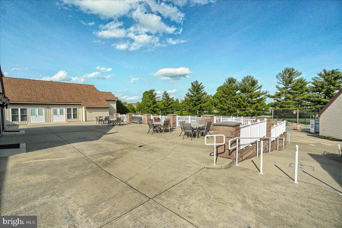 CRESTWOOD VILLAGE - Residential