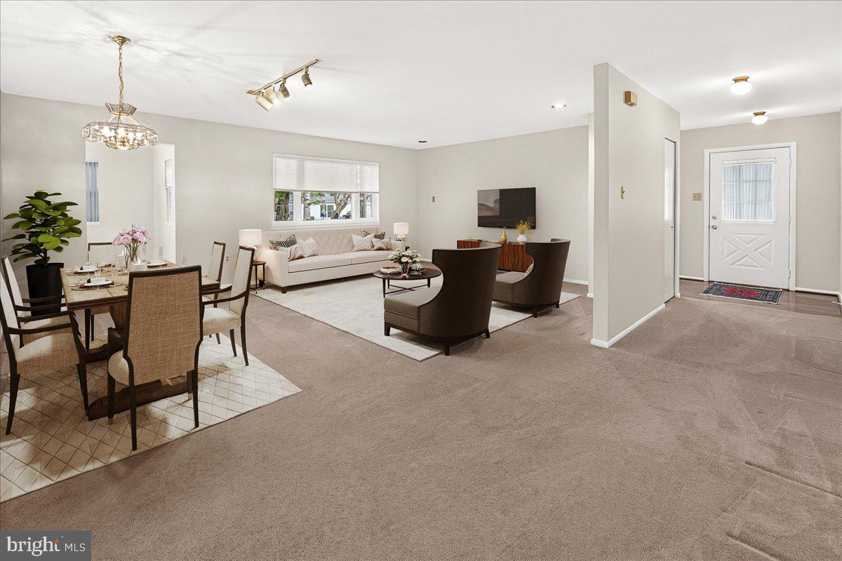 CRESTWOOD VILLAGE - Residential