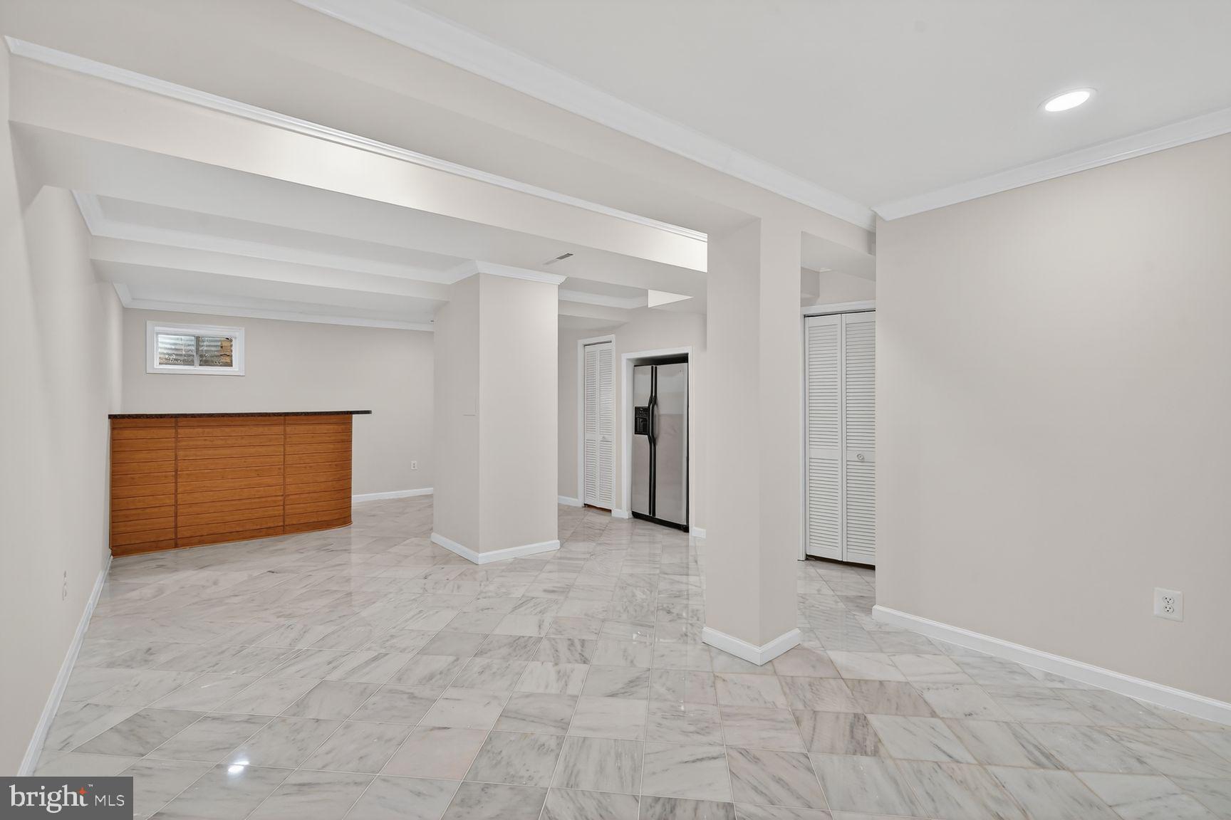 CRESTWOOD HAMLET - Residential