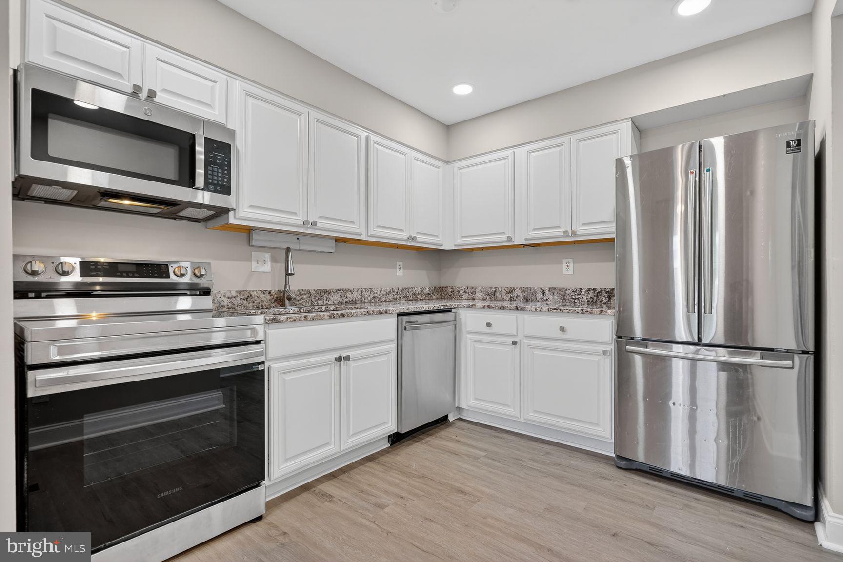 CRESTWOOD HAMLET - Residential