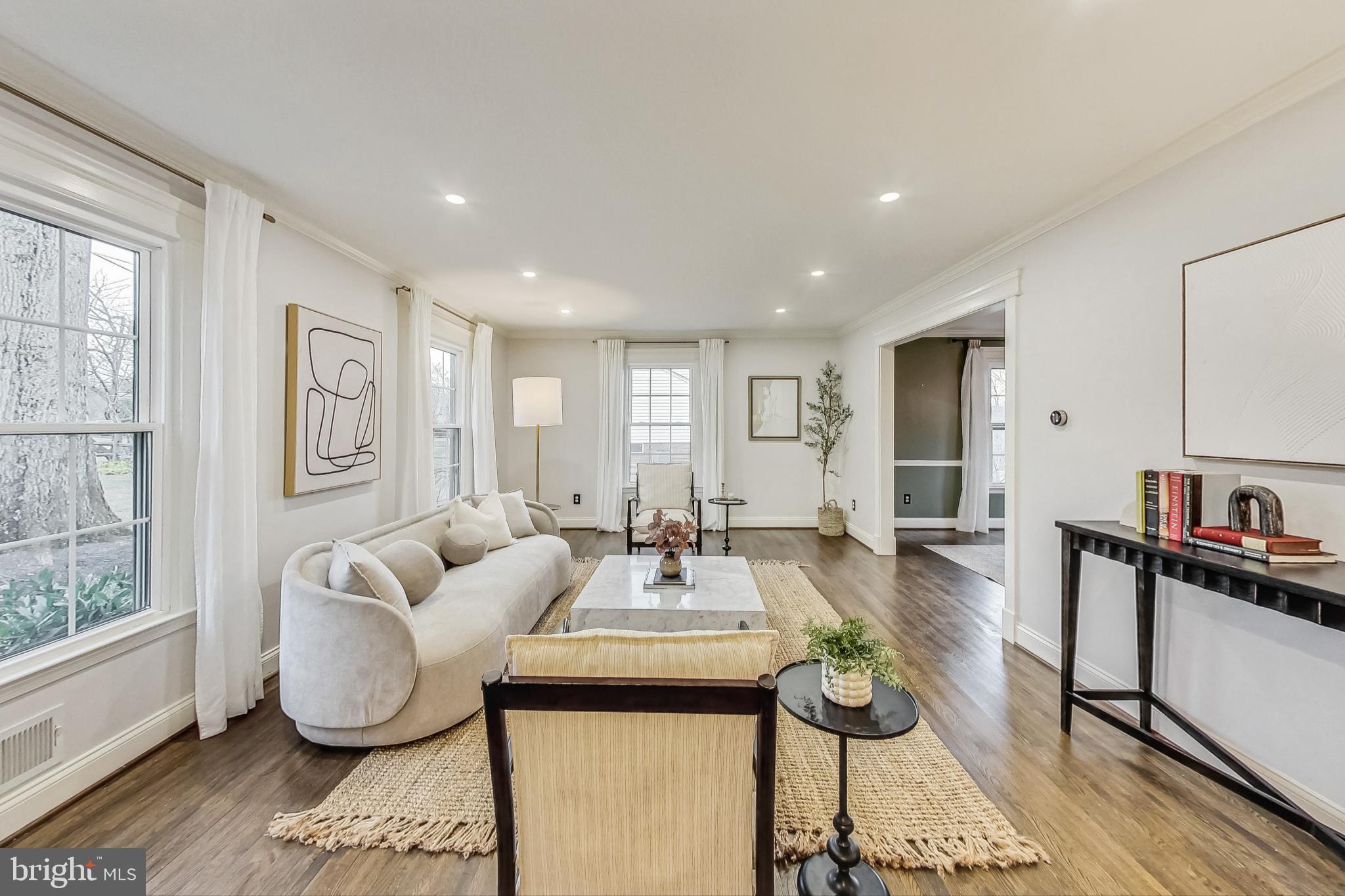 ANCIENT OAK - Residential