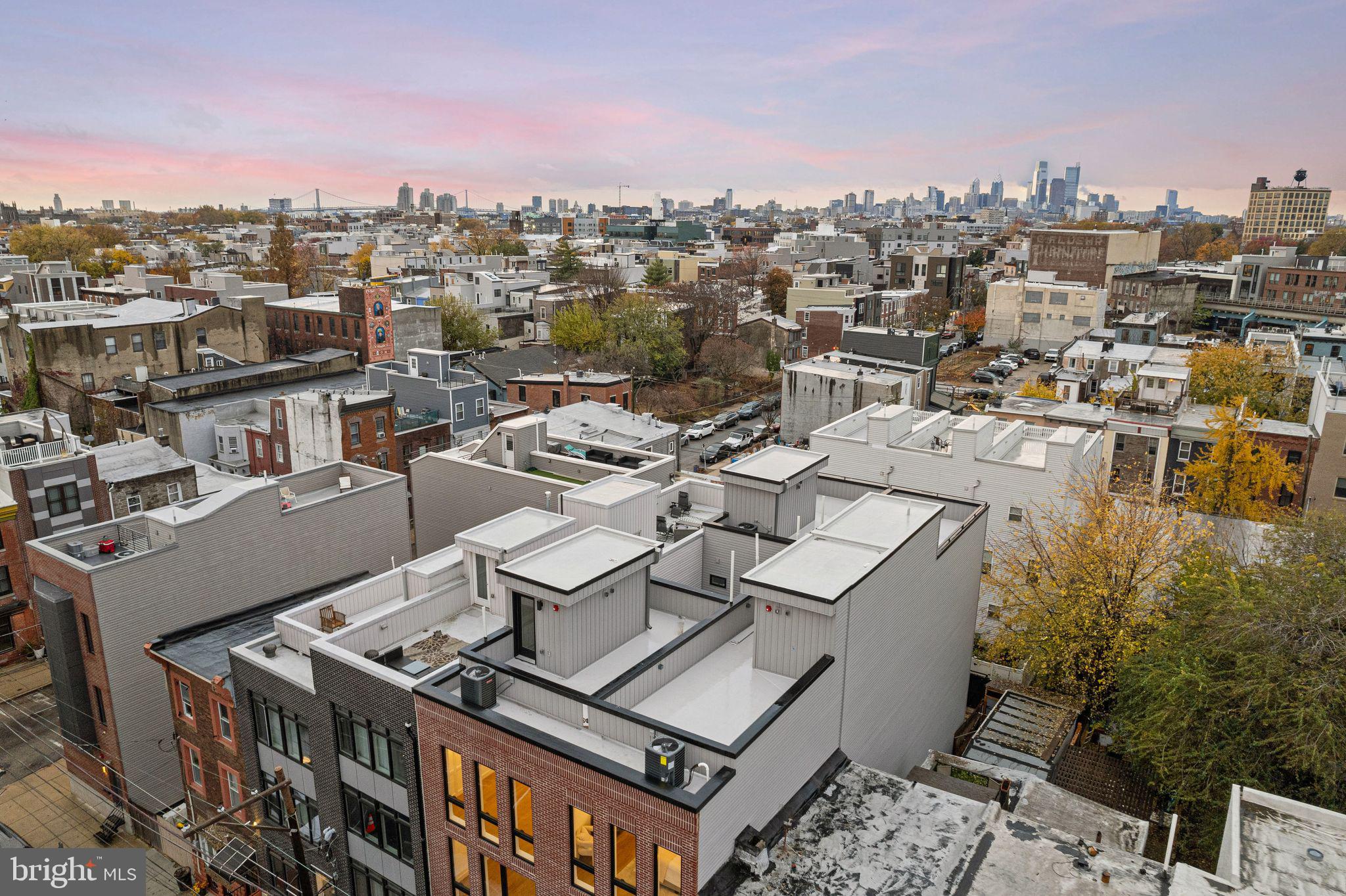EAST KENSINGTON - Residential