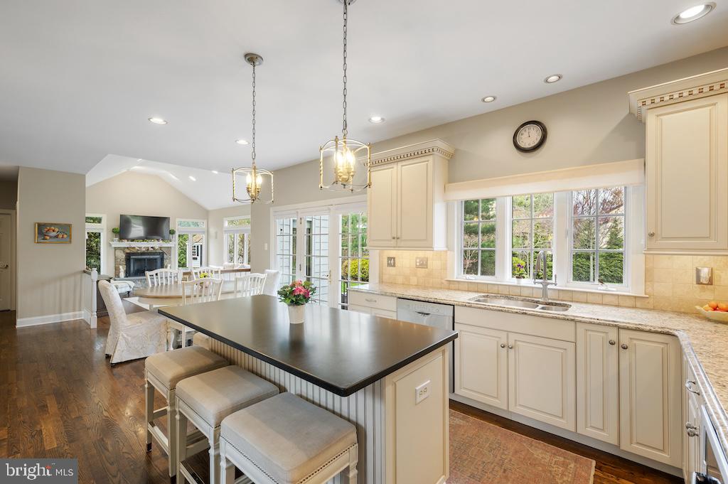 REGAL GLEN - Residential