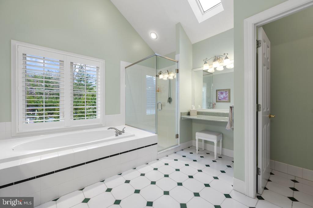 REGAL GLEN - Residential