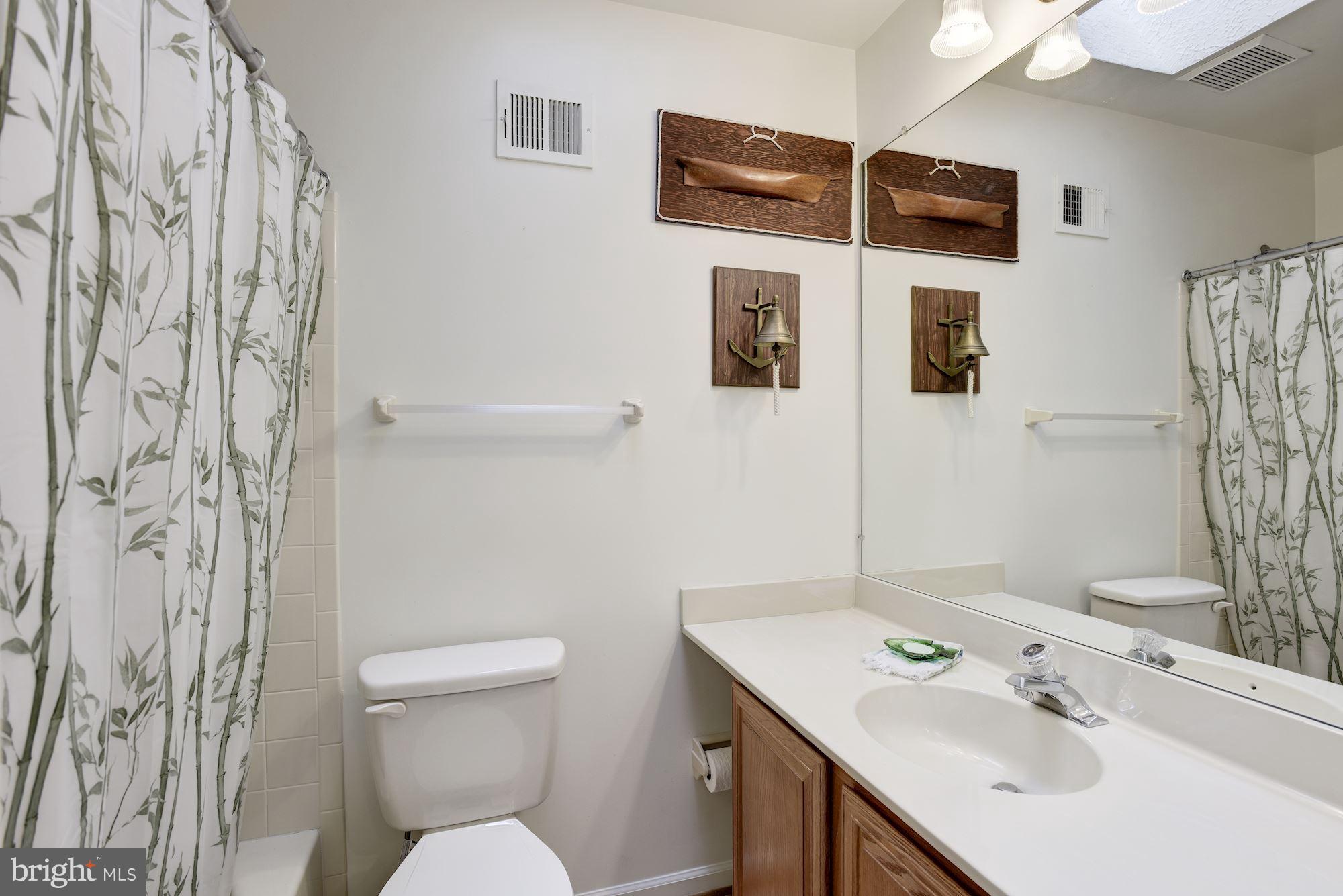 ORCHARD HILLS - Residential