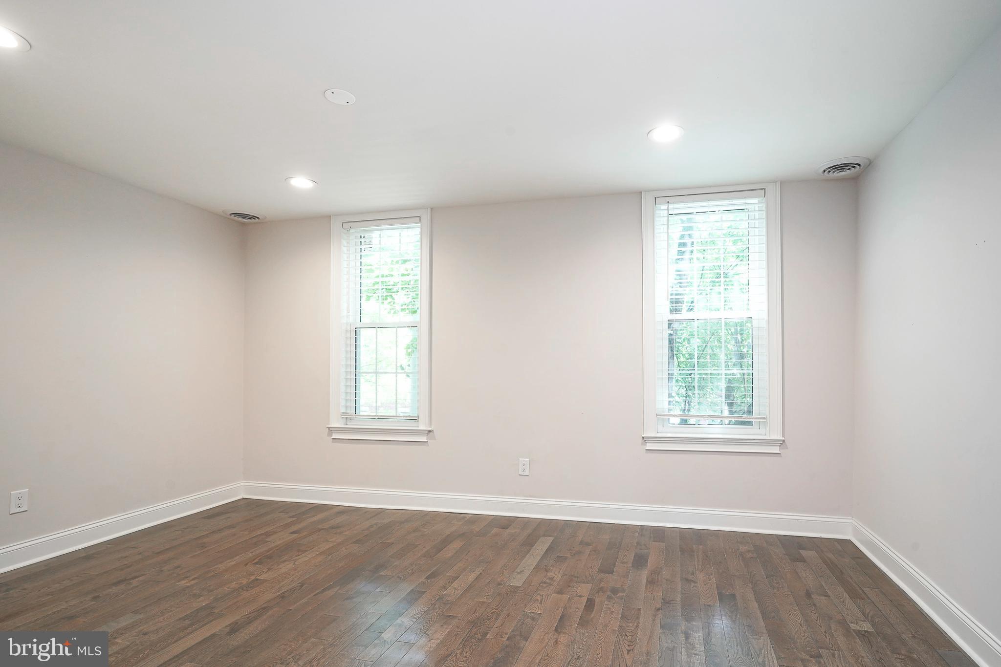 GRADUATE HOSPITAL - Residential Lease