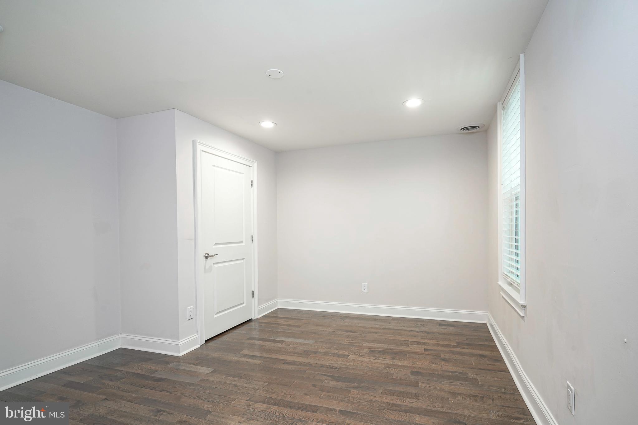 GRADUATE HOSPITAL - Residential Lease