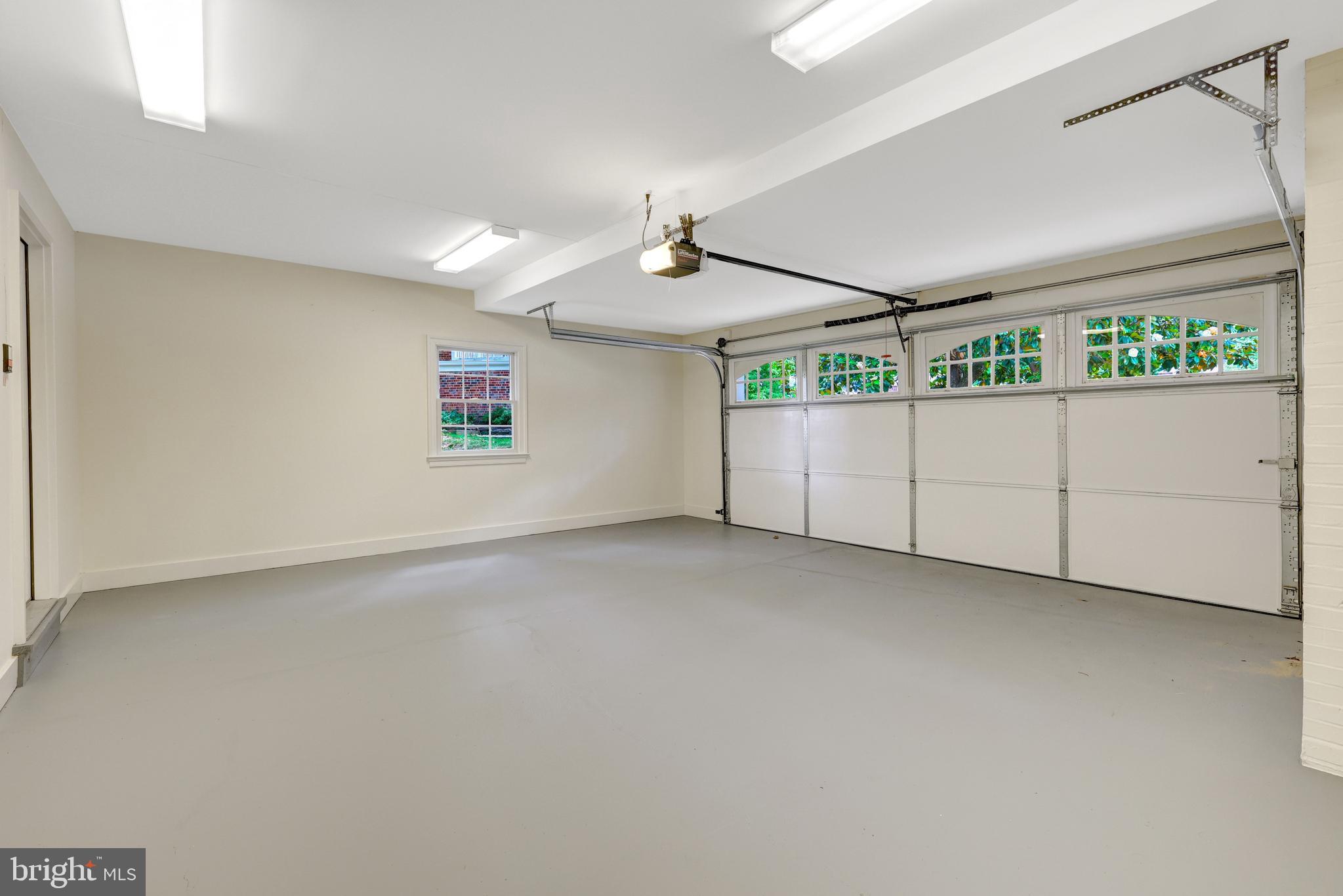 WEST SPRINGFIELD - Residential