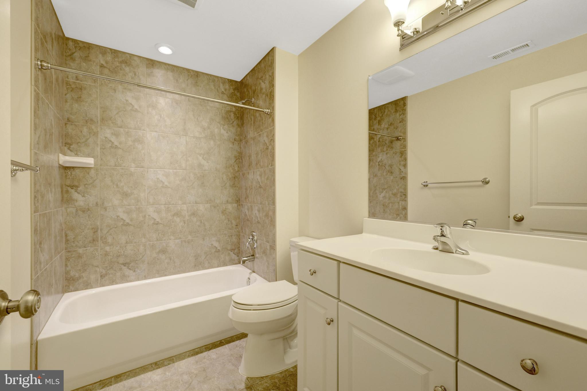 WEST SPRINGFIELD - Residential